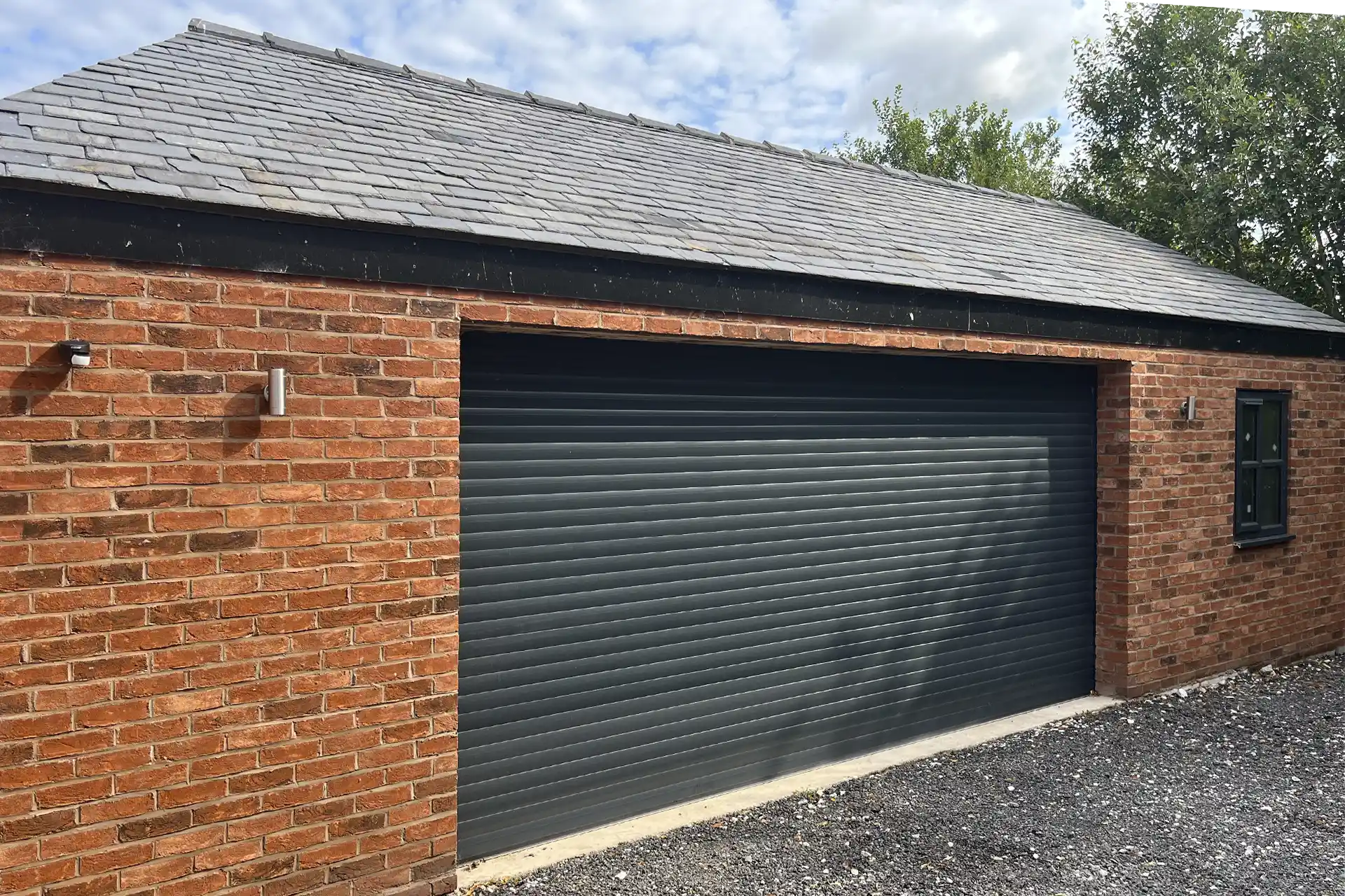 Barrow Lane garage Heritage Blend bricks